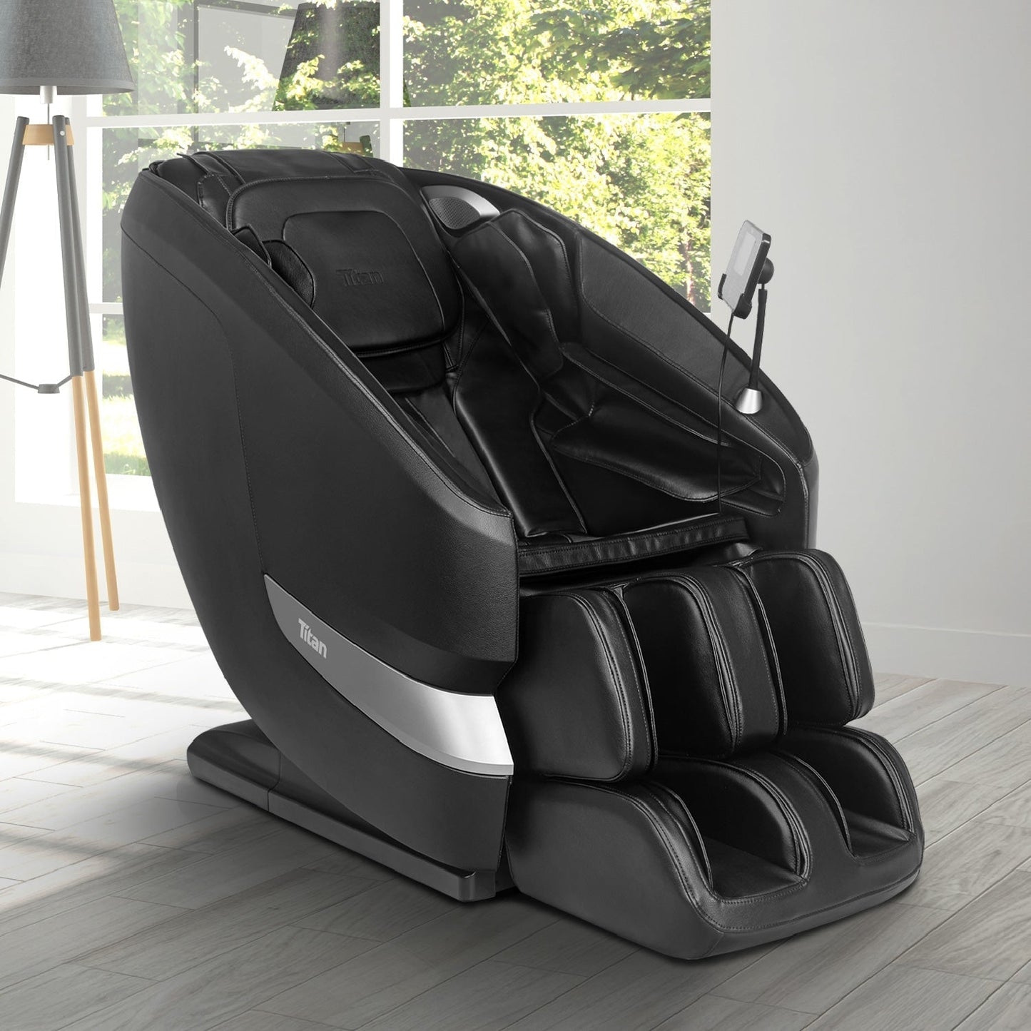 Titan Axiom LE