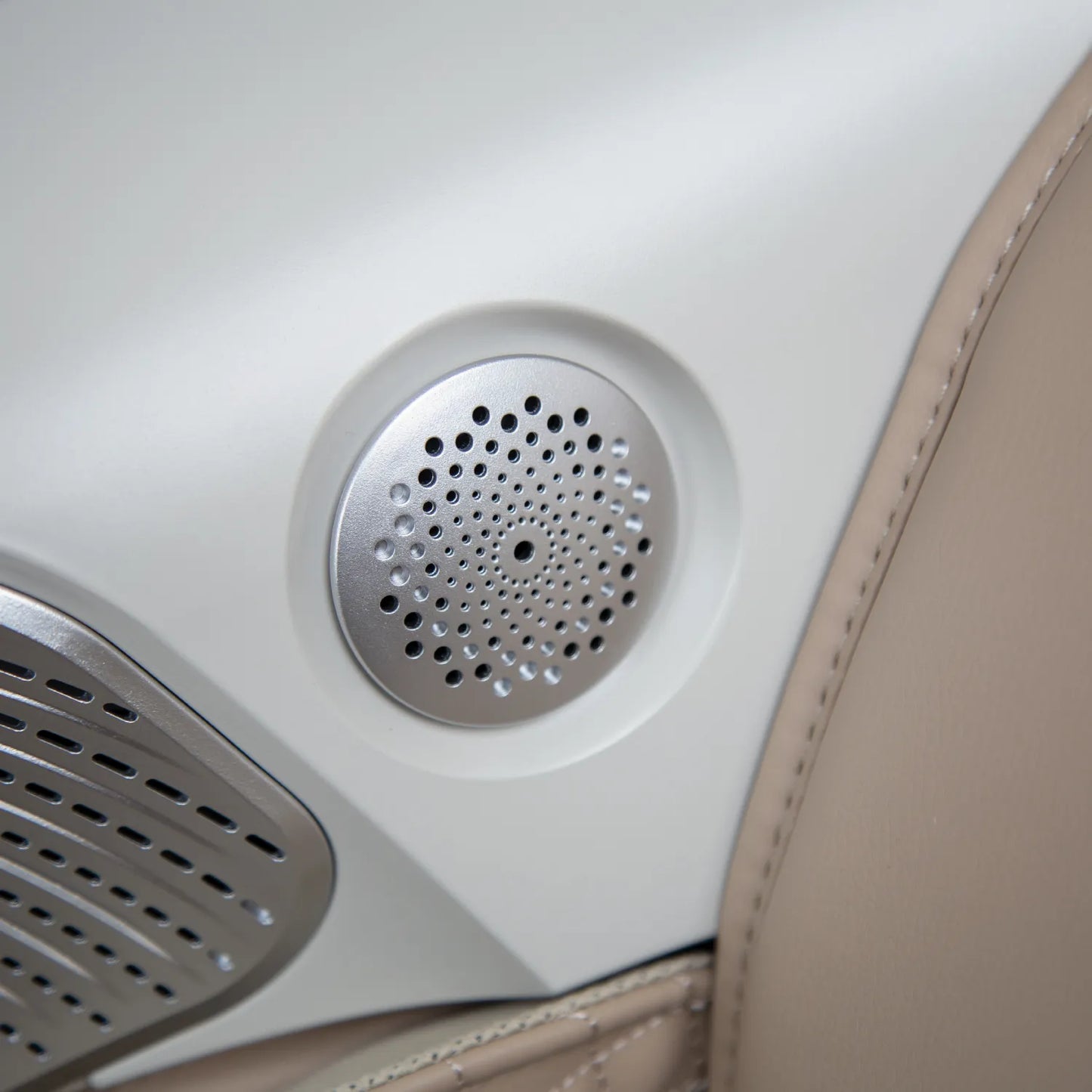 Osaki Platinum - Escape Duo 4D